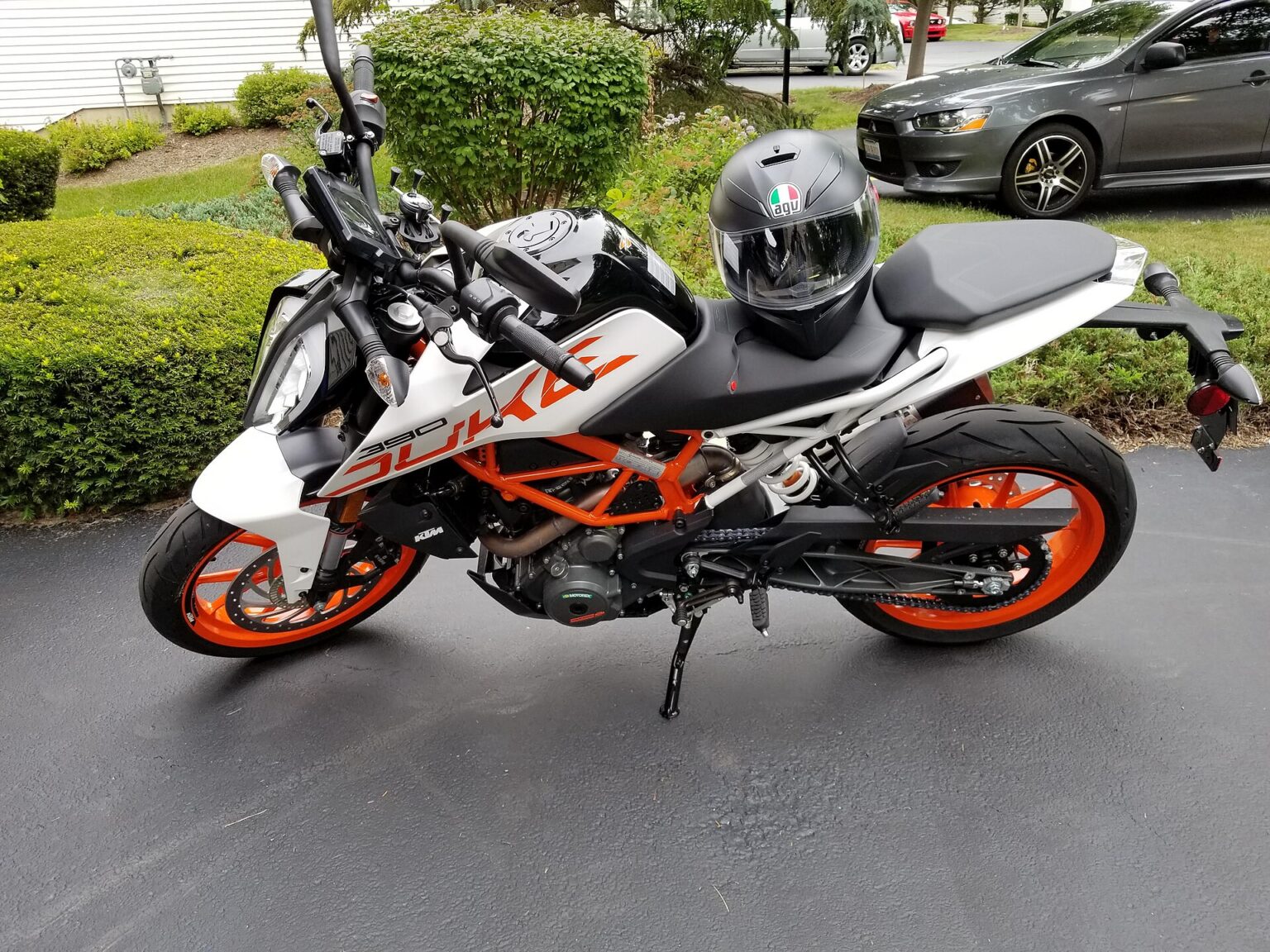 KTM Duke 390 White photo 4 Iron Rent Bali