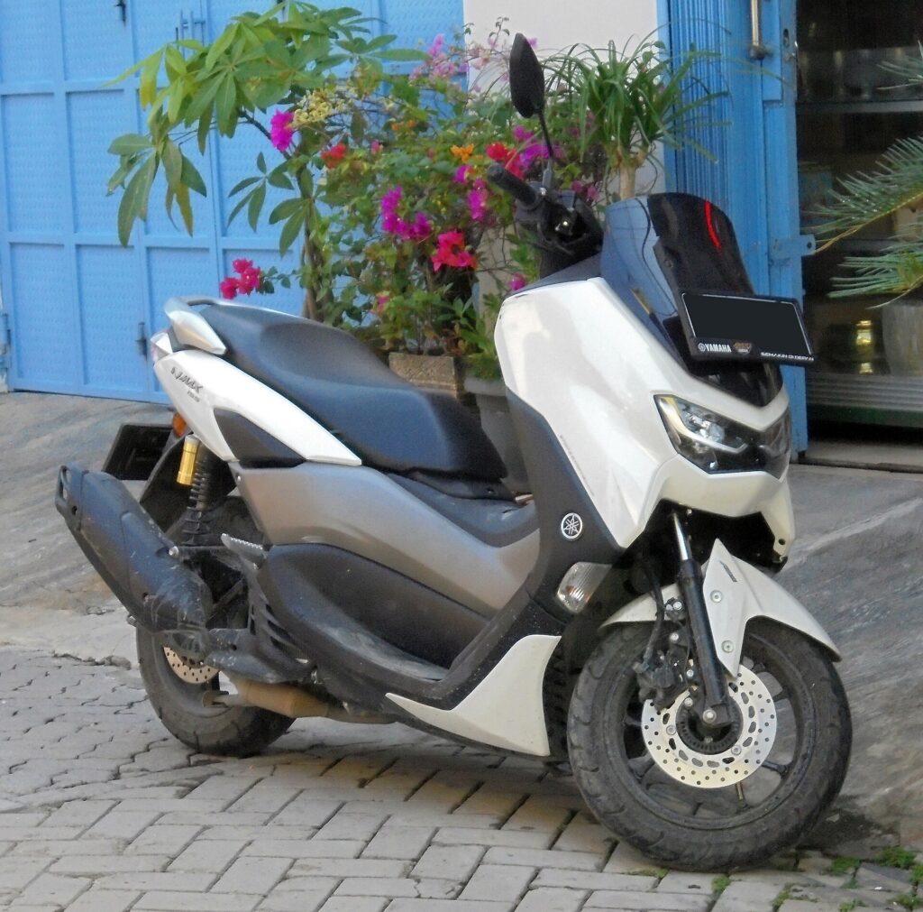 Yamaha NMAX 155 White rental Bali