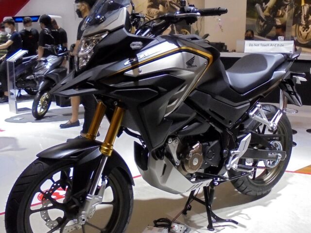 Honda CB150X Black motorcycle rental Bali