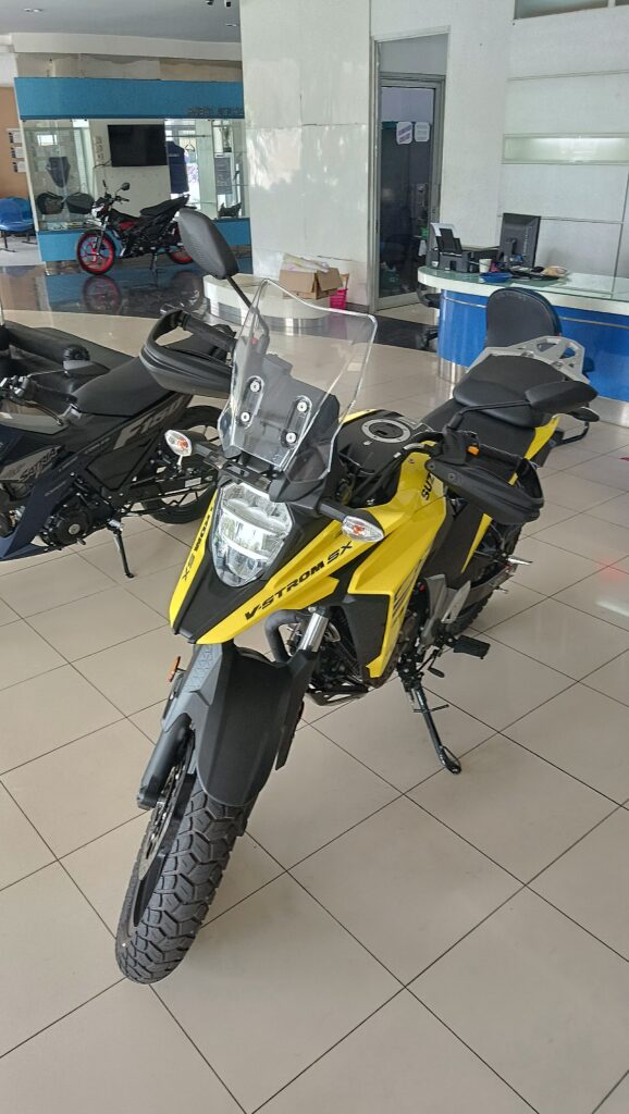 Suzuki V-Strom 250 Yellow photo 2 Iron Rent Bali