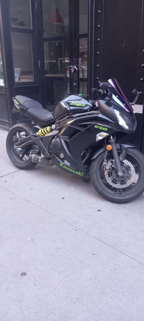 Kawasaki Ninja 650 Black photo 5 Iron Rent Bali