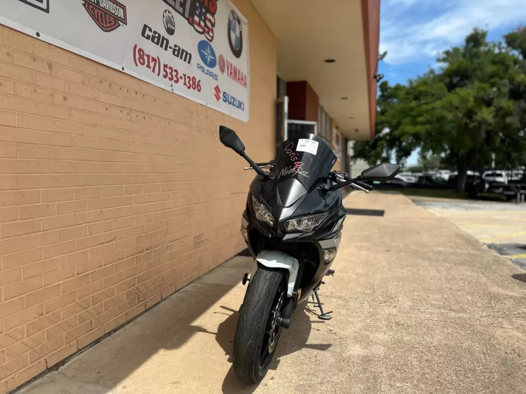 Kawasaki Ninja 650 Black photo 3 Iron Rent Bali