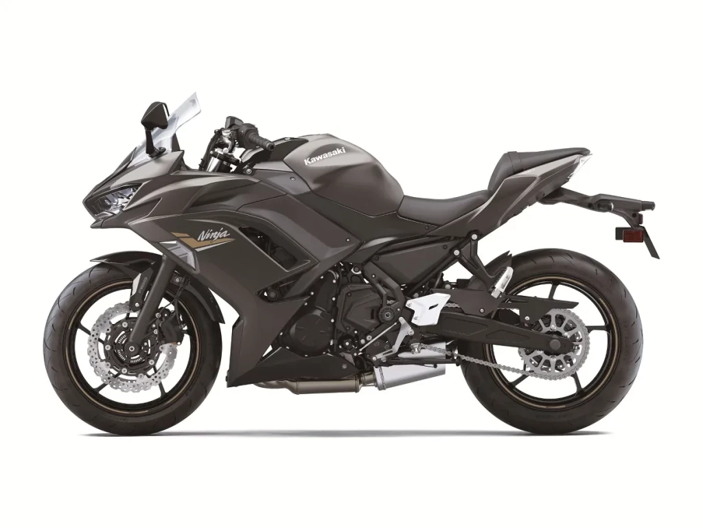 Kawasaki Ninja 650 Black photo 2 Iron Rent Bali