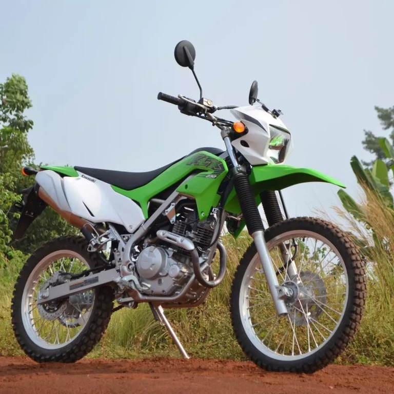 Kawasaki KLX 230 Green photo 2 Iron Rent Bali
