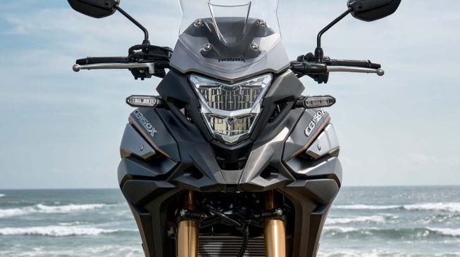 Honda CB150X Custom photo 3 Iron Rent Bali