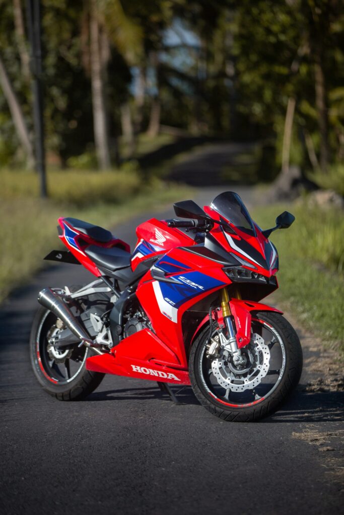Honda CBR250RR Yellow rental Bali