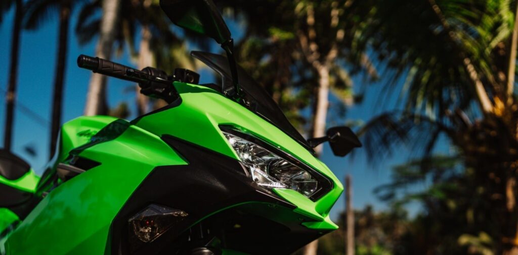 Kawasaki Ninja 250 Green photo 6 Iron Rent Bali