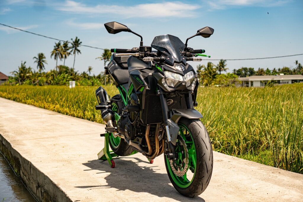 Kawasaki Z900 rental Bali