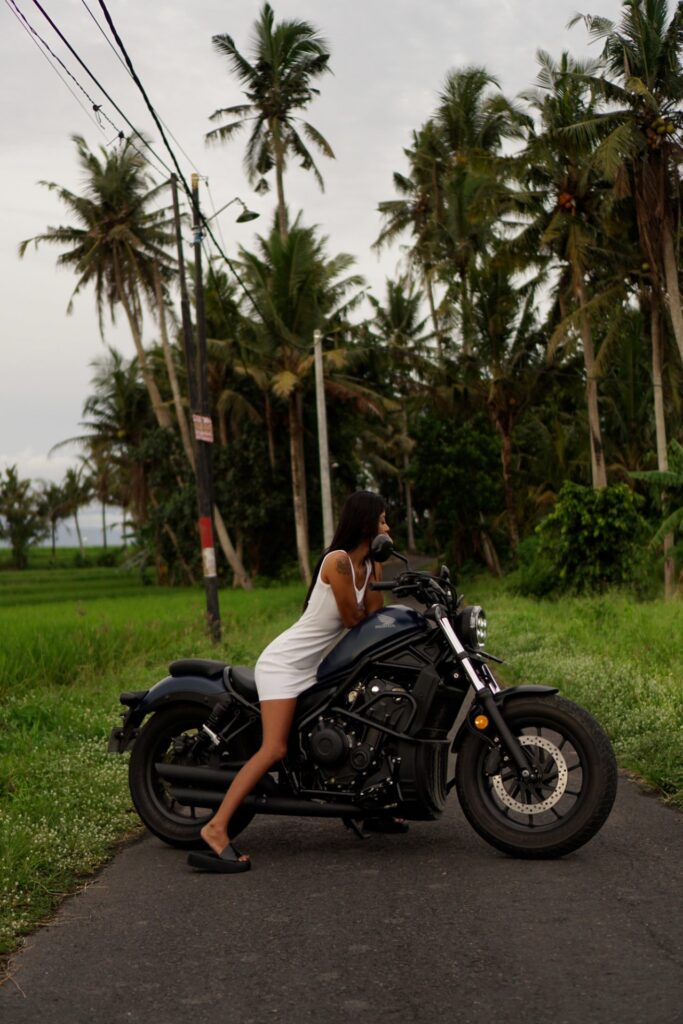 Honda Rebel 500 Dark Blue photo 3 Iron Rent Bali