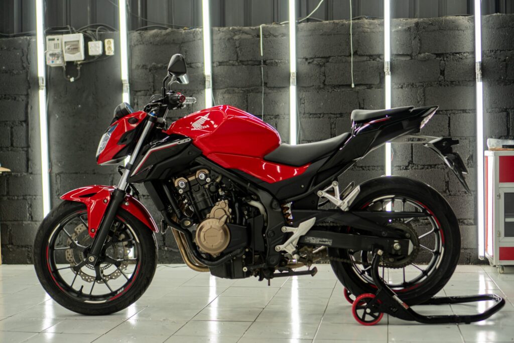 Honda CB500F Red photo 9 Iron Rent Bali