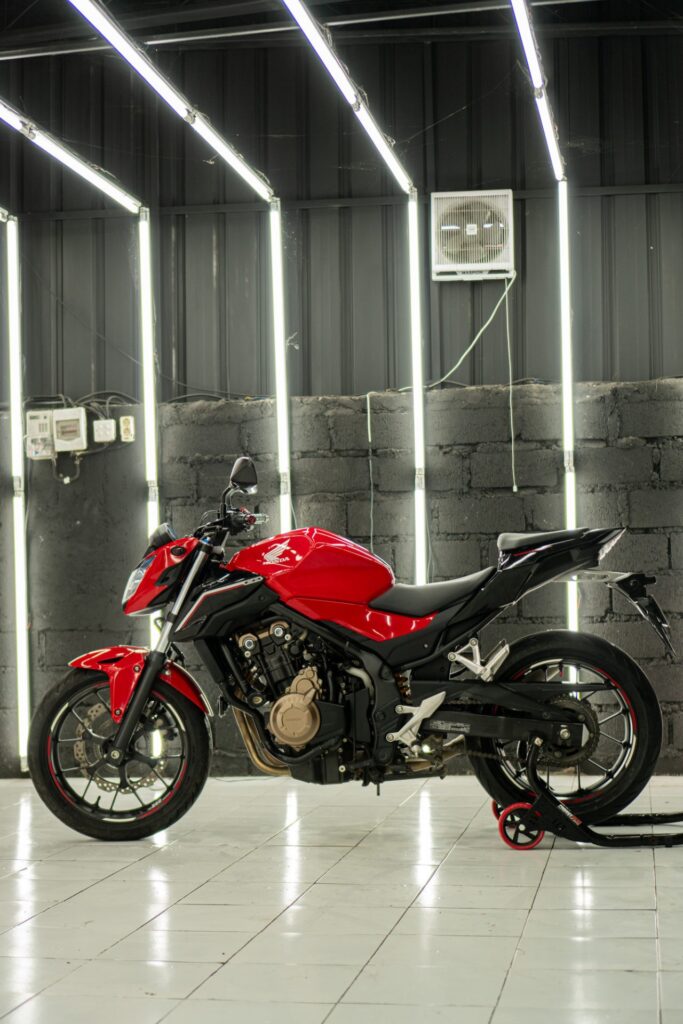 Honda CB500F Red photo 7 Iron Rent Bali