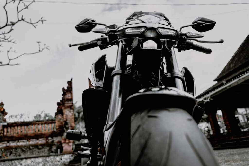 Yamaha MT-25 Black photo 4 Iron Rent Bali