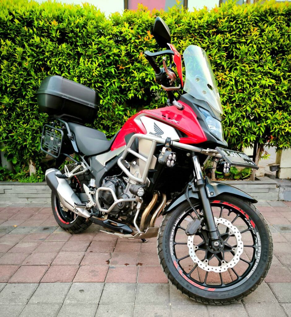 Honda CB500X Red photo 2 Iron Rent Bali