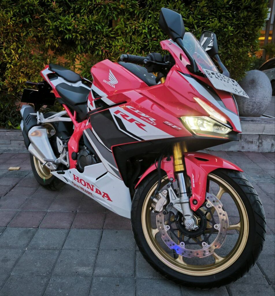 Honda CBR250RR SP Red photo 6 Iron Rent Bali