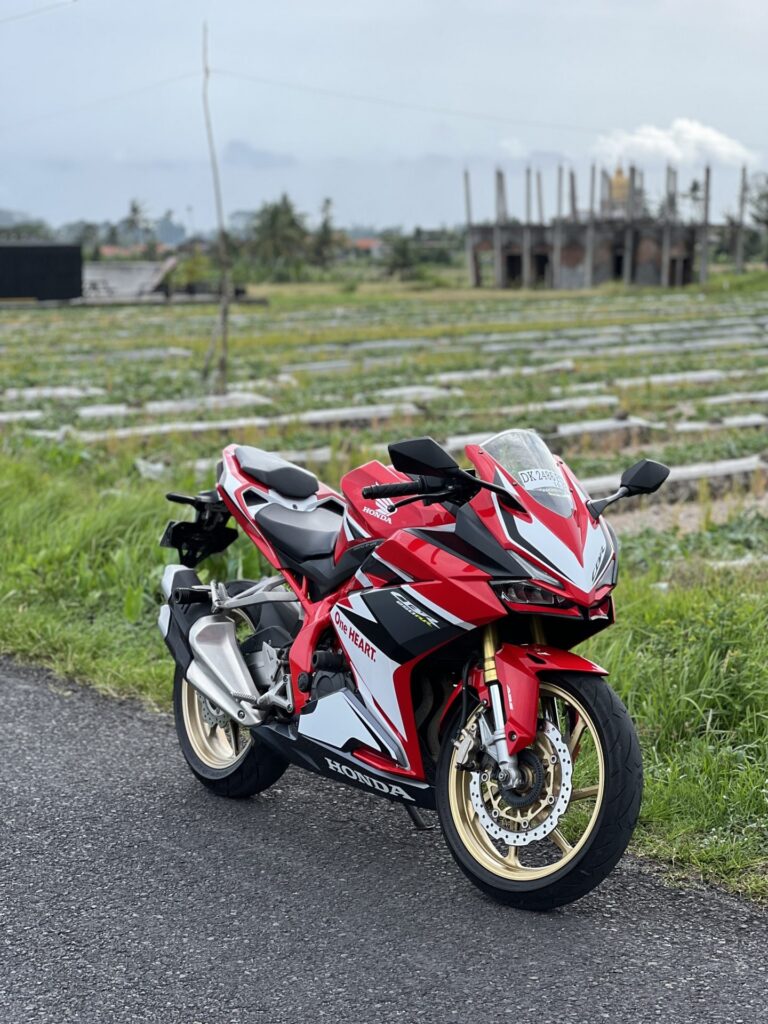 Honda CBR250RR Red photo 2 Iron Rent Bali