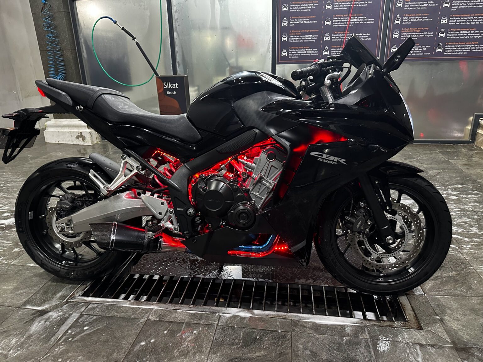 Honda CBR650R photo 11 Iron Rent Bali