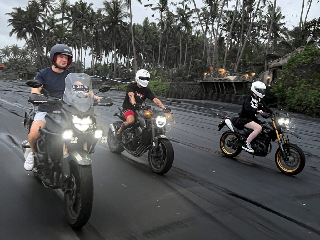 Motorcycle Photo Tour to Black Beach — Route photo