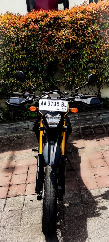 Kawasaki KLX 230 SM rental Bali
