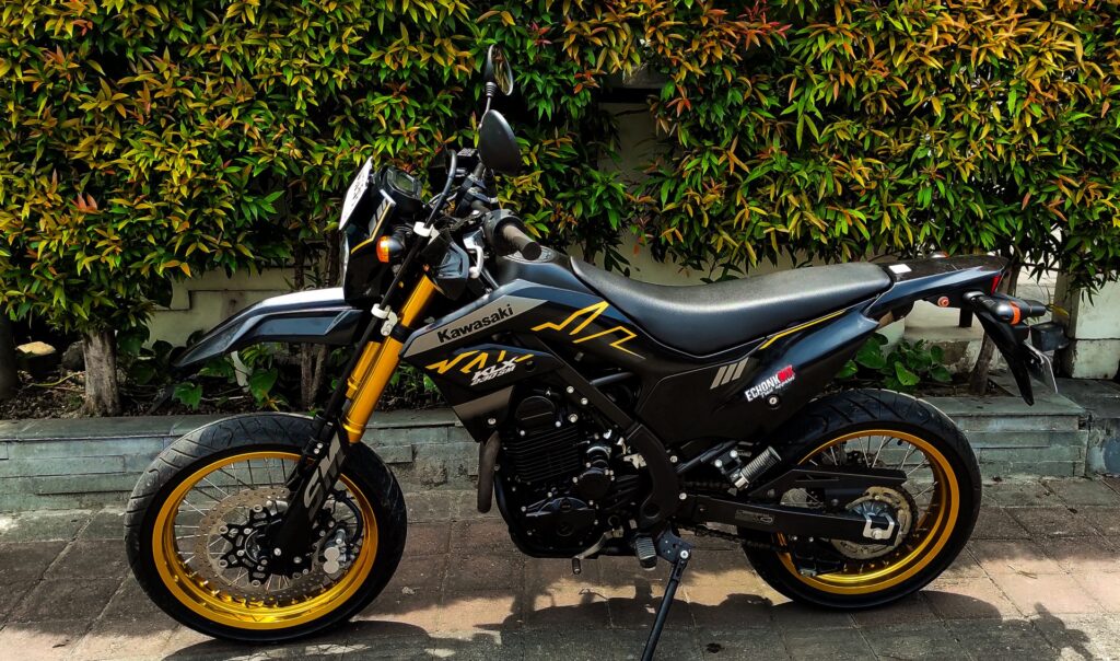 Kawasaki KLX 230 SM photo 3 Iron Rent Bali
