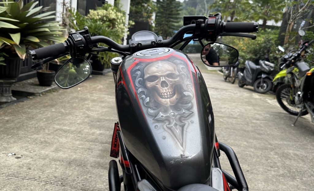 Honda Rebel 500 Skull Black photo 6 Iron Rent Bali