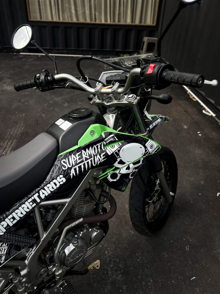 Kawasaki KLX 150 Green rental Bali
