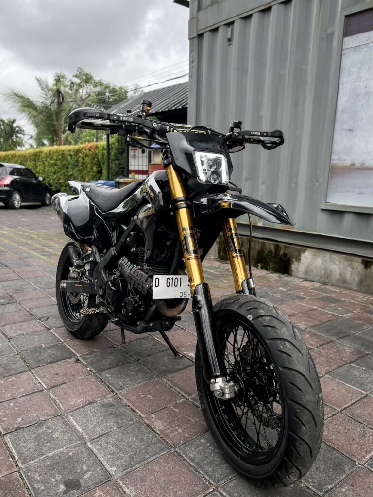 Kawasaki KLX 230 SM SE rental Bali