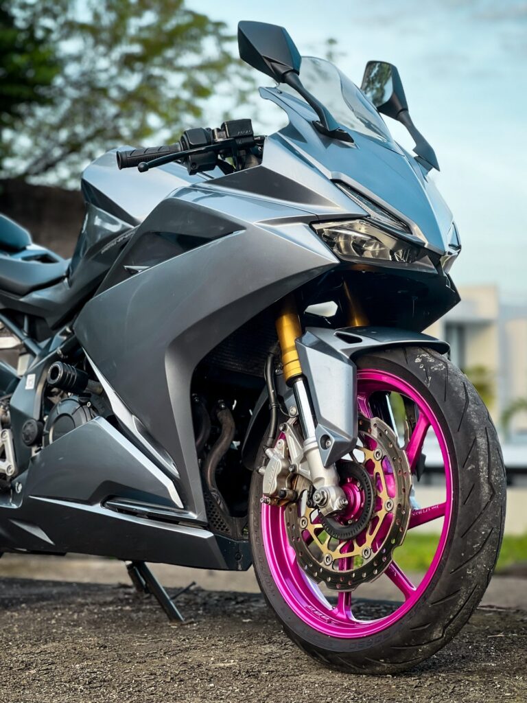 Honda CBR250RR SP Black photo 3 Iron Rent Bali