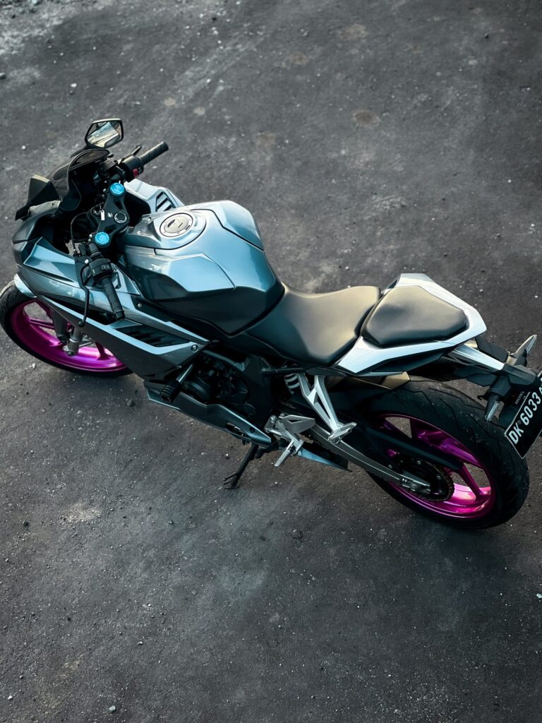 Honda CBR250RR SP Black photo 7 Iron Rent Bali