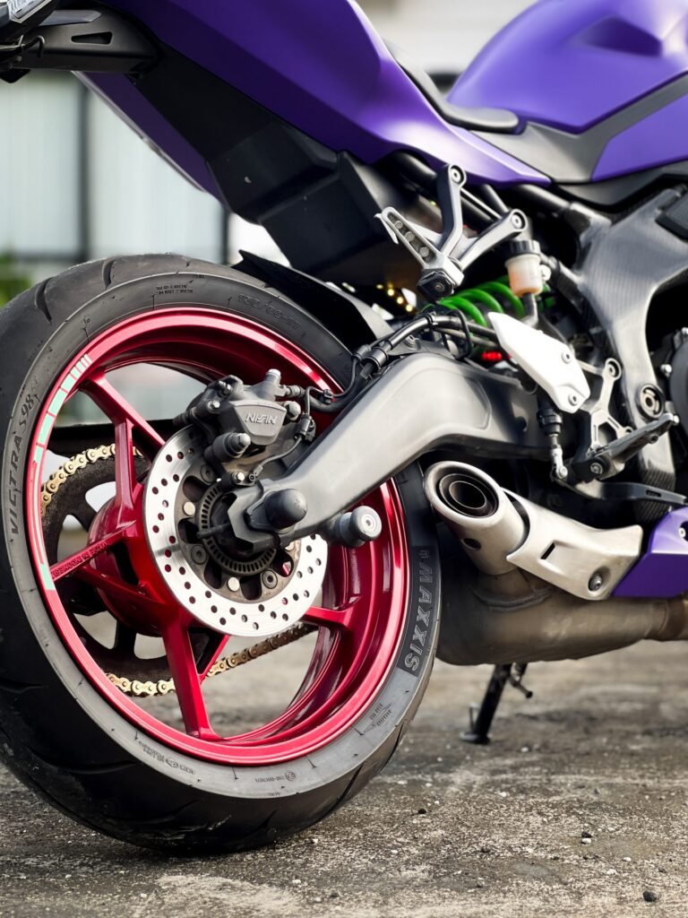Kawasaki Ninja ZX-25RR Purple photo 2 Iron Rent Bali