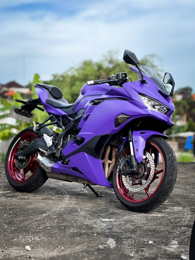 Kawasaki Ninja ZX-25RR Purple rental Bali