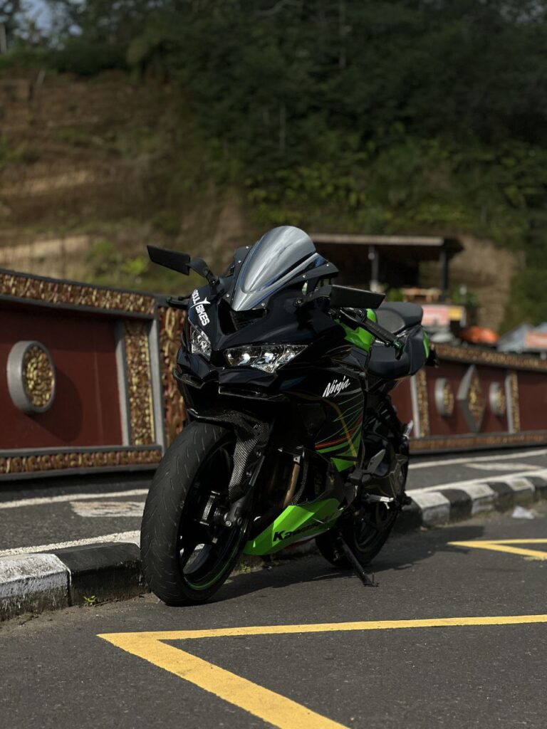 Kawasaki Ninja ZX-25RR Black rental Bali