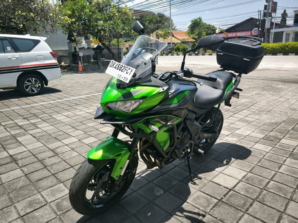 Kawasaki Versys 650 photo 4 Iron Rent Bali