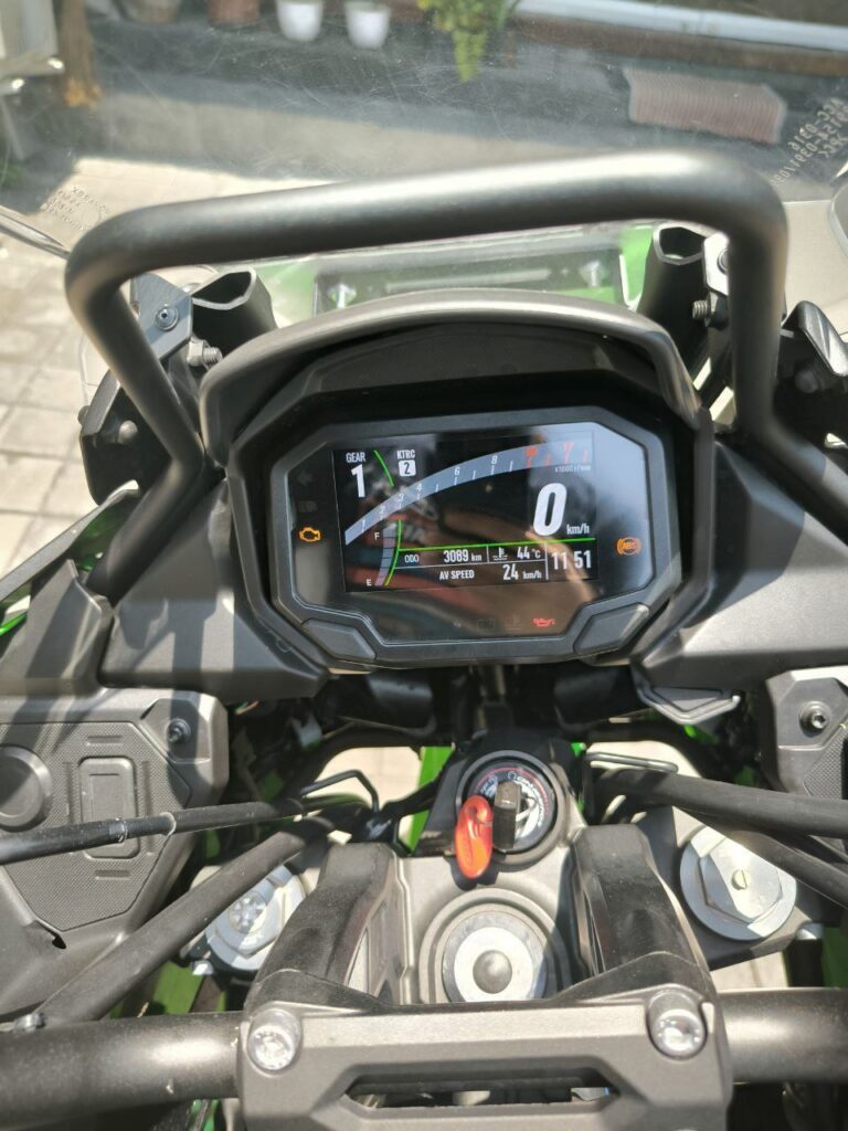 Kawasaki Versys 650 photo 7 Iron Rent Bali