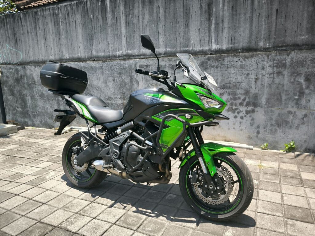 Kawasaki Versys 650 photo 2 Iron Rent Bali