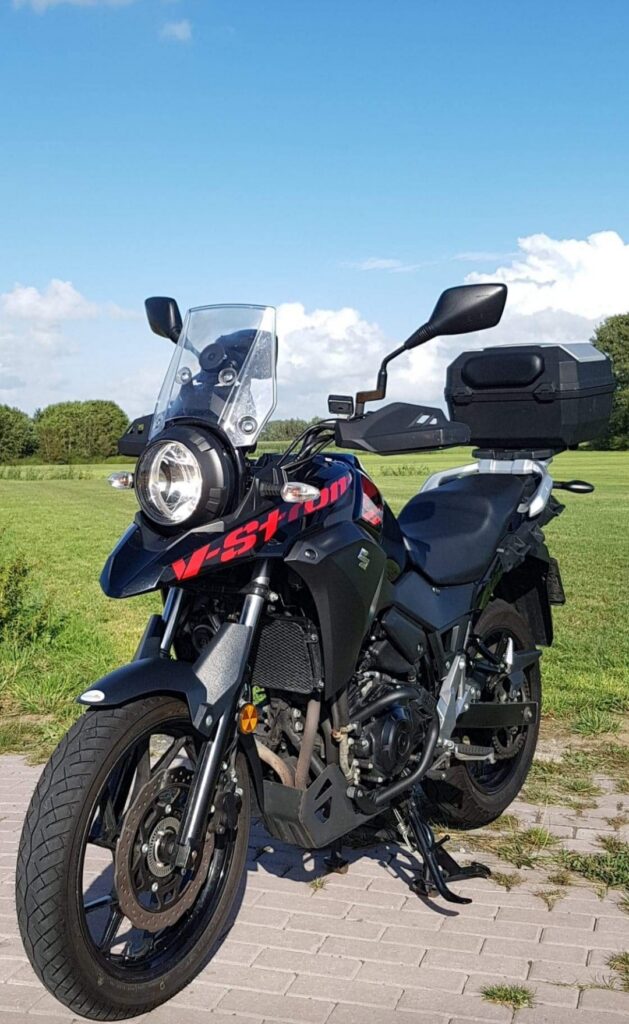 Suzuki V-Strom 250 Yellow photo 4 Iron Rent Bali