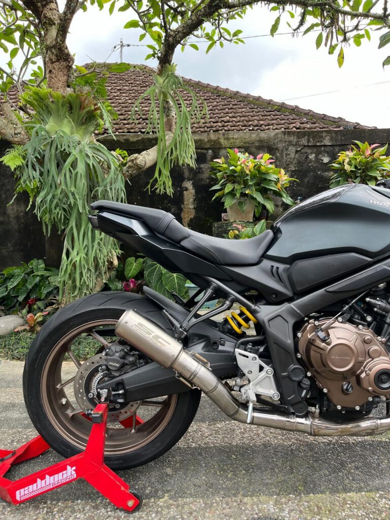 Honda CB650R Gray photo 3 Iron Rent Bali