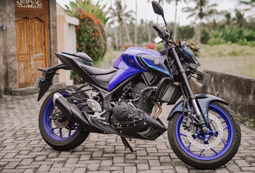 Yamaha MT-25 Dark Blue rental Bali