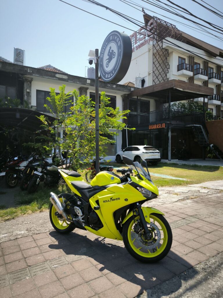 Yamaha YZF-R25 Yellow photo 6 Iron Rent Bali