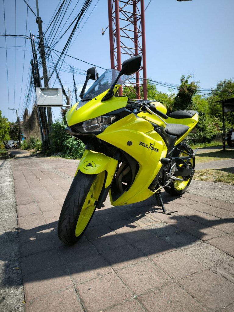 Yamaha YZF-R25 Yellow photo 7 Iron Rent Bali