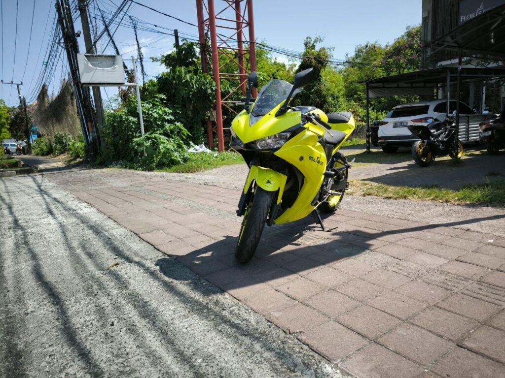 Yamaha YZF-R25 Yellow photo 9 Iron Rent Bali