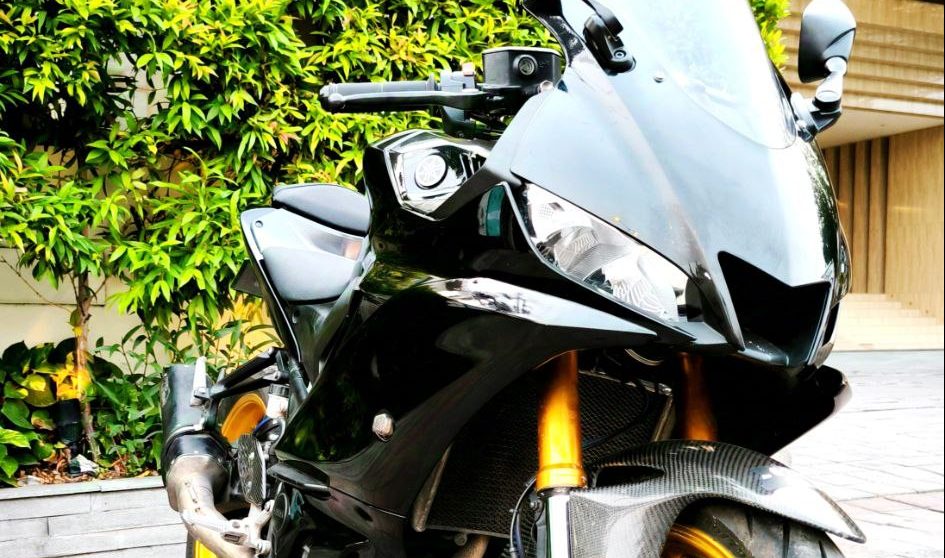 Yamaha YZF-R3 Black photo 5 Iron Rent Bali