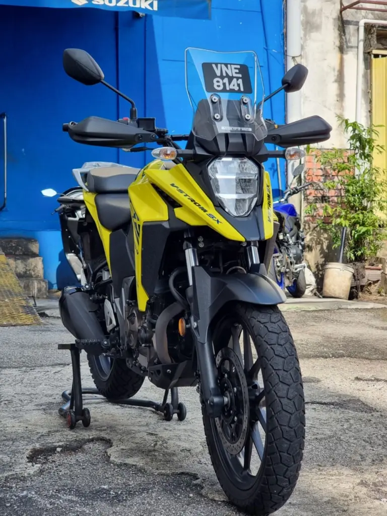 Suzuki V-Strom 250 Yellow photo 4 Iron Rent Bali