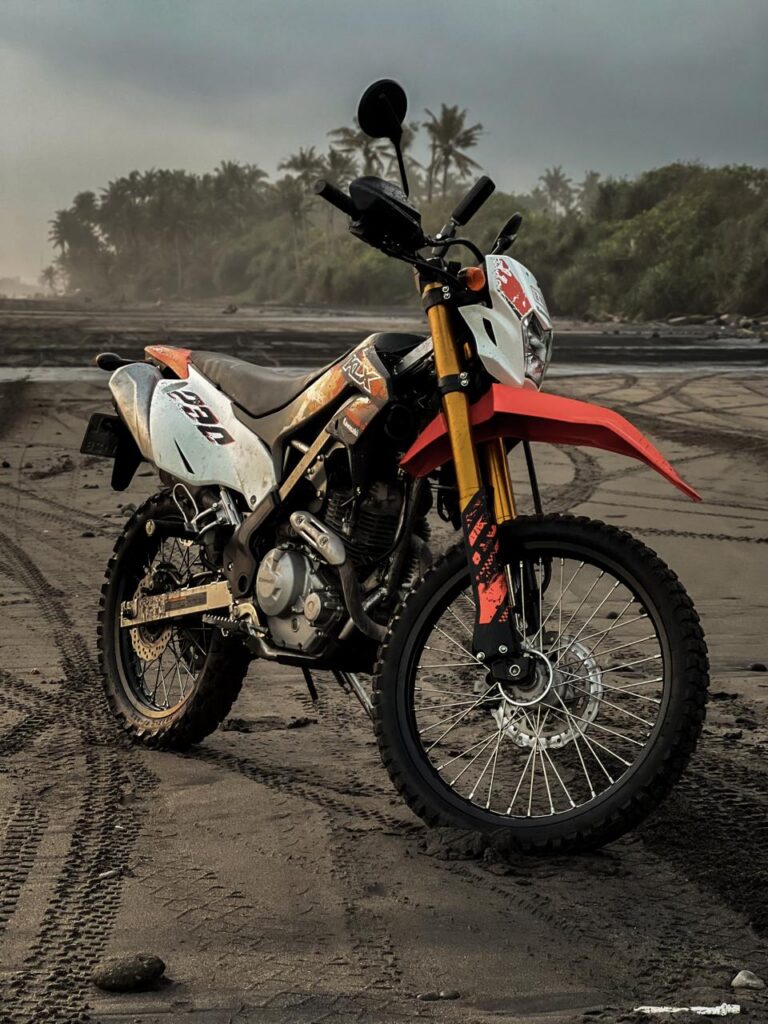 Dirt Bike Tour to Black Beach (KLX 230) — Photo 6