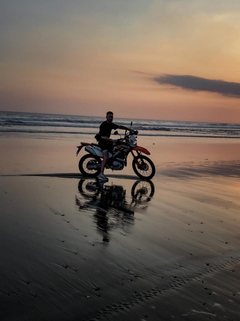 Dirt Bike Tour to Black Beach (KLX 230) — Photo stop