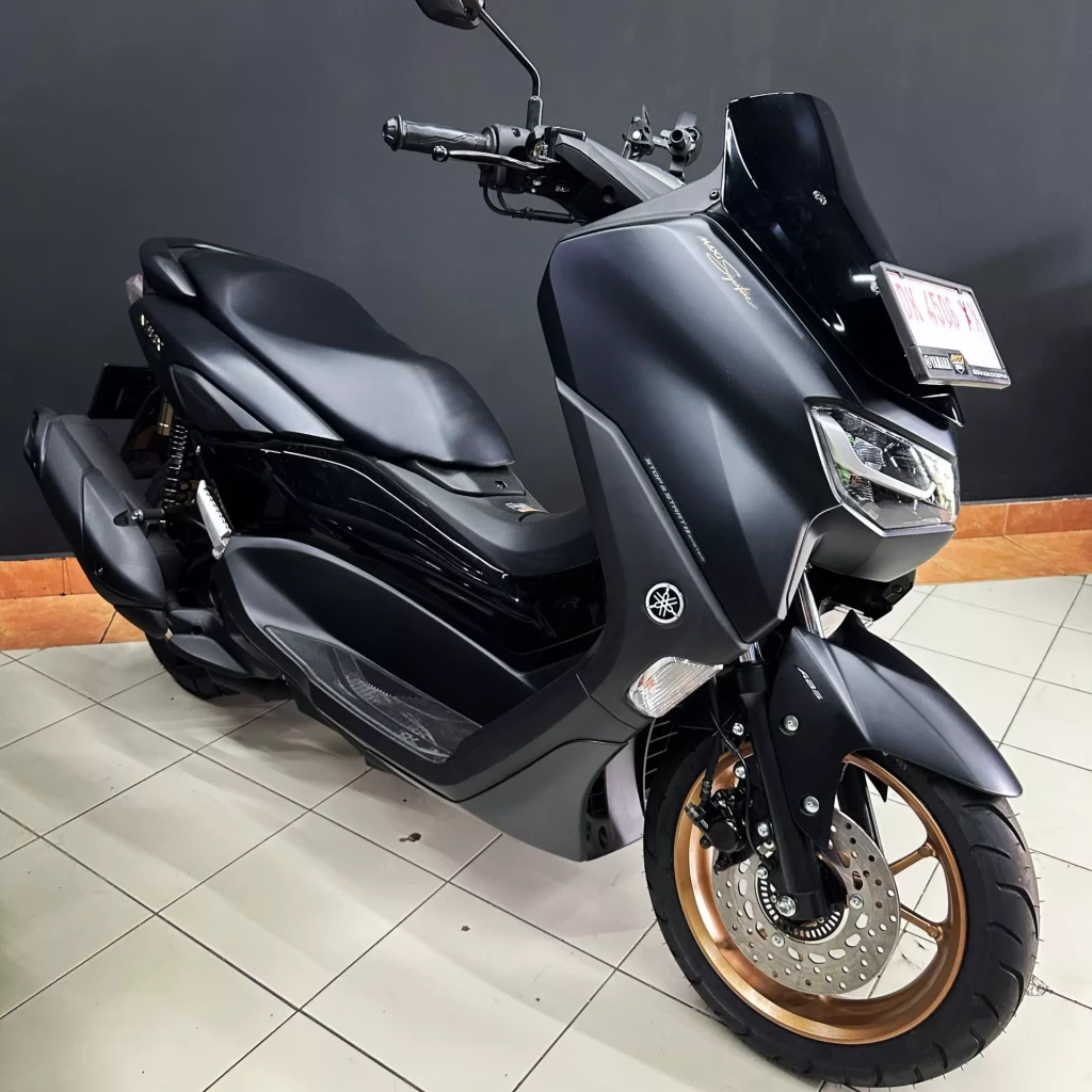 Yamaha NMAX 155 Black rental Bali