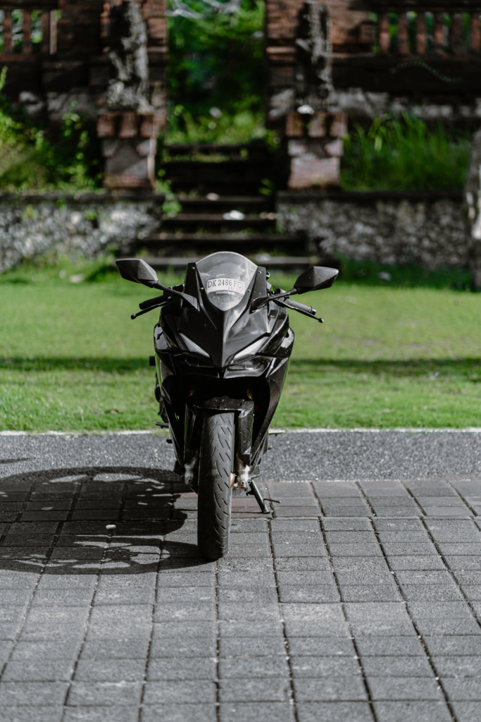 Honda CBR250RR Black photo 3 Iron Rent Bali