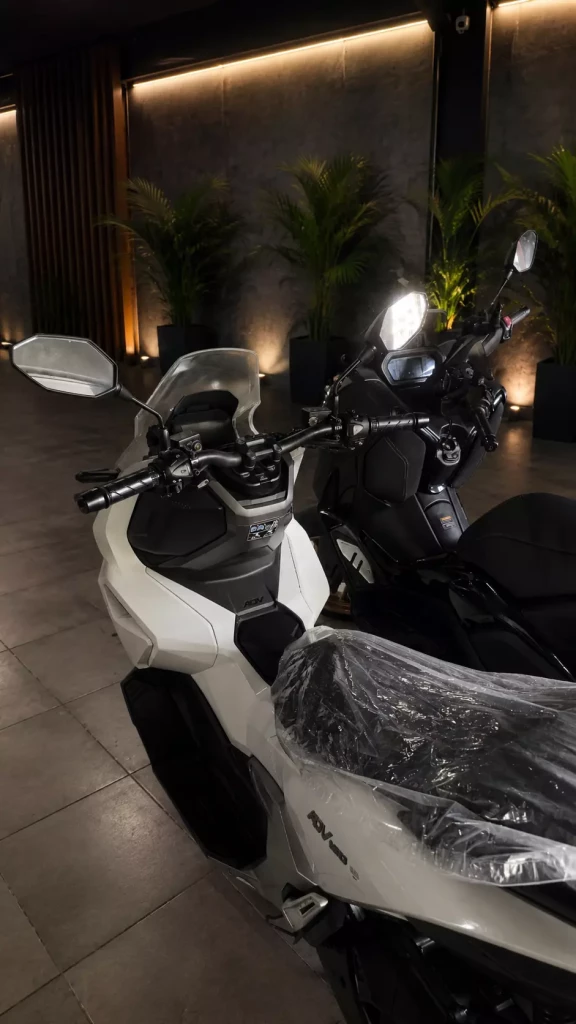 Honda ADV 160 2026 White photo 2 Iron Rent Bali