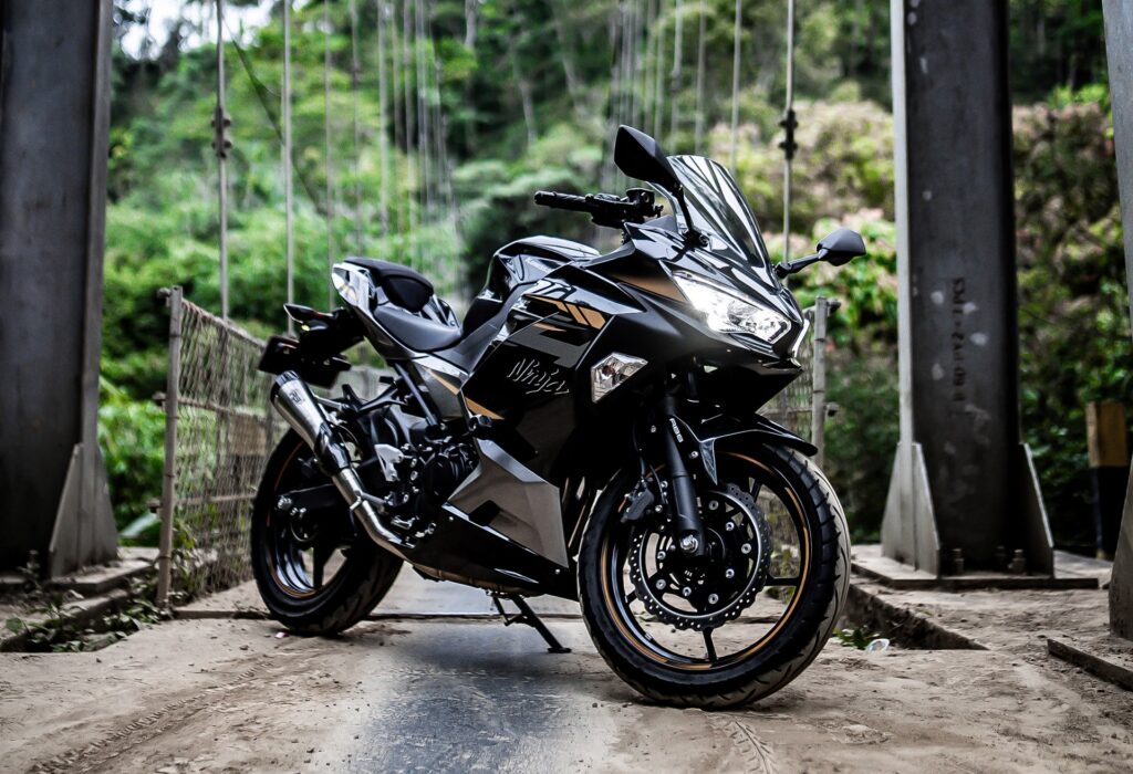 Kawasaki Ninja 250 Black photo 5 Iron Rent Bali