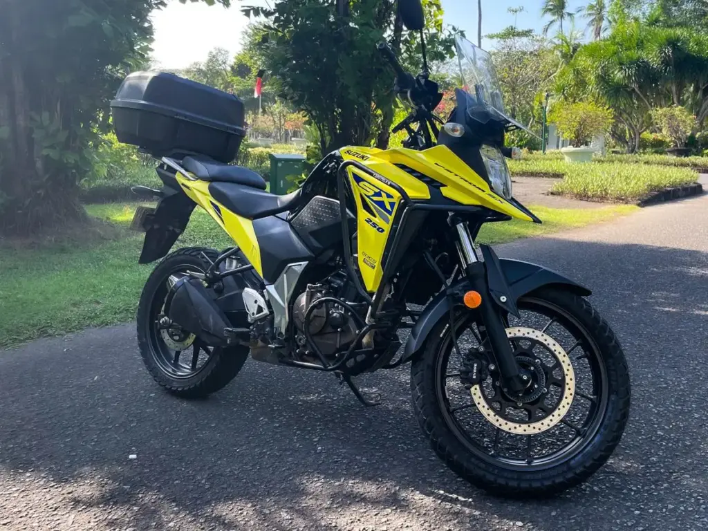Suzuki V-Strom 250 Yellow rental Bali