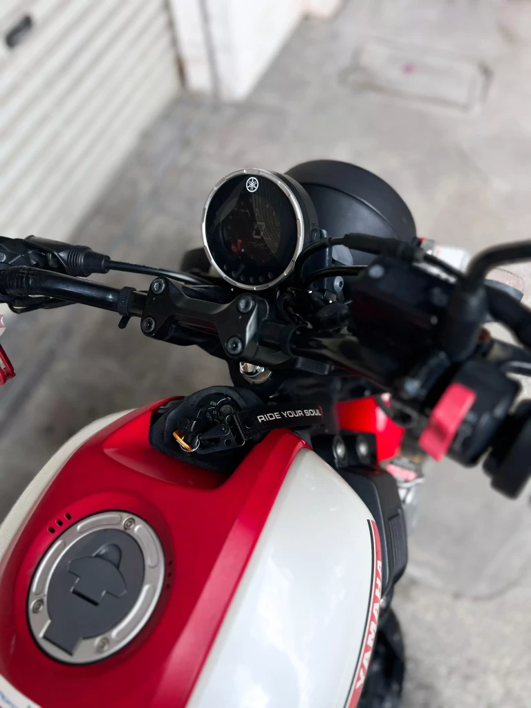 Yamaha XSR 155 Red photo 3 Iron Rent Bali